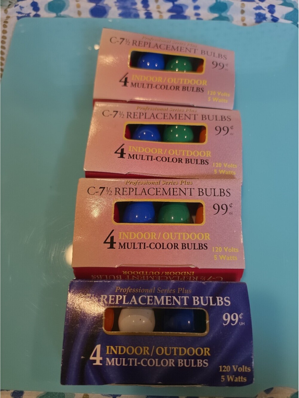 East West Dist. C-7 1/2 Lot Of 16 Color Replacement Light Bulbs (4 per pk)